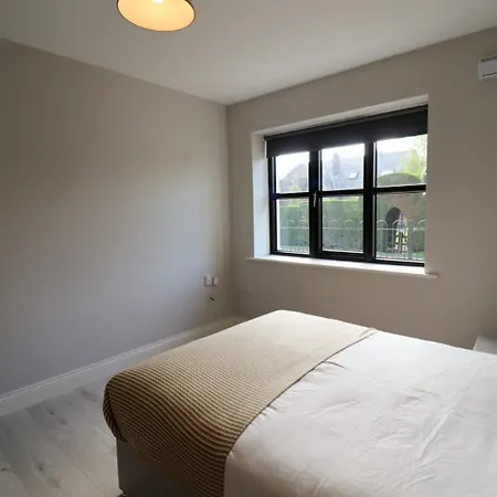 Apartment Inviting 2-bed In