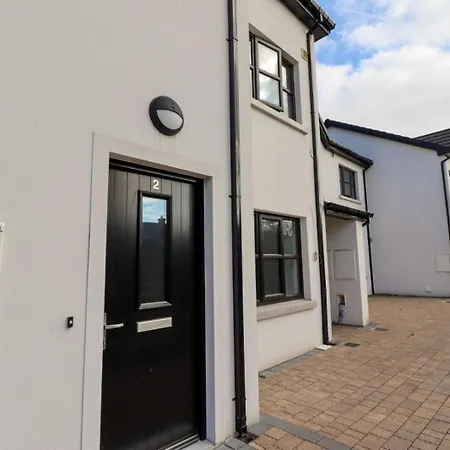 Inviting 2-bed In
